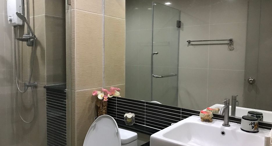 For rent 1 bed condo in Phra Khanong, Bangkok