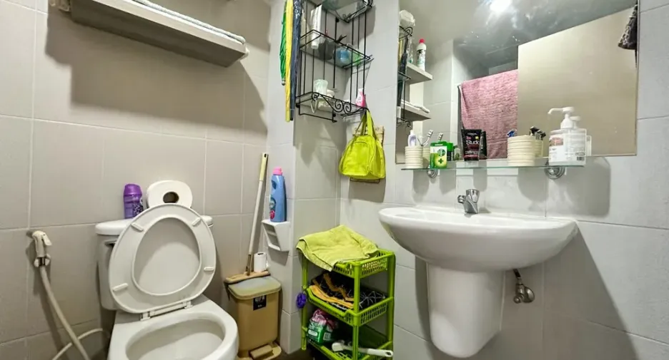 For sale 1 bed condo in Khlong Toei, Bangkok