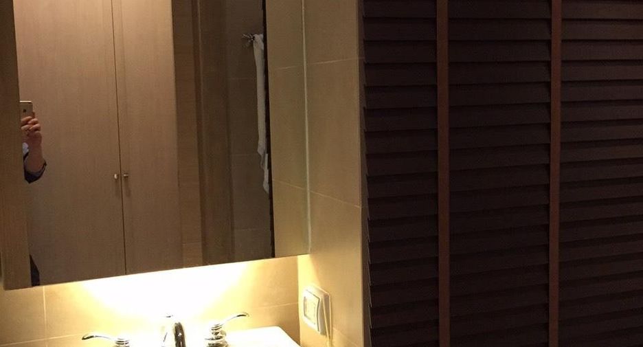For sale 1 Beds condo in Khlong Toei, Bangkok