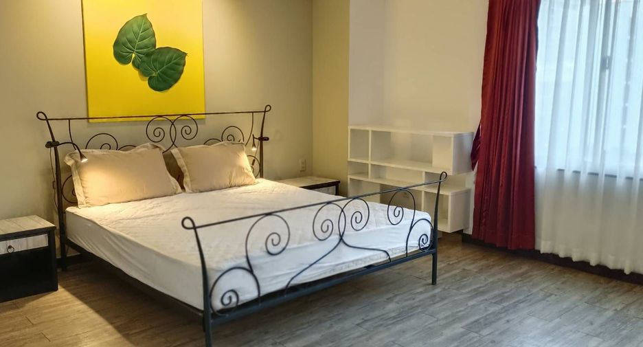 Condo en alquiler de 3 habitaciones en Khlong Toei, Bangkok