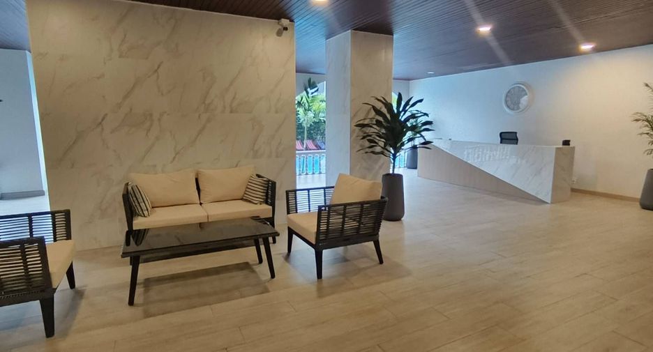 Condo en alquiler de 3 habitaciones en Khlong Toei, Bangkok