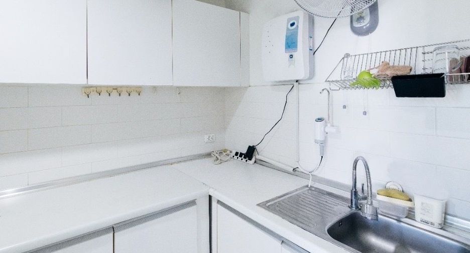 Wohnung zur Miete mit 2 Zimmer in Huai Khwang, Bangkok