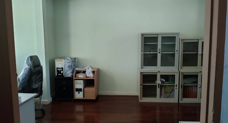 For sale studio house in Suan Luang, Bangkok