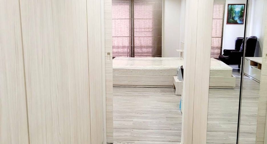 Wohnung zur Miete mit 2 Zimmer in Huai Khwang, Bangkok
