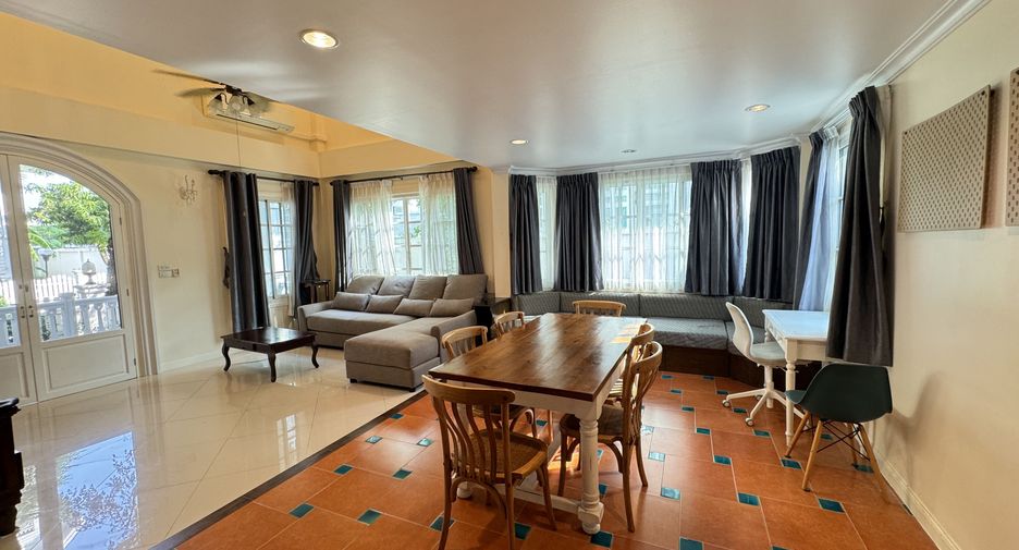 For rent 4 bedrooms house in Mueang Samut Prakan, Samut Prakan