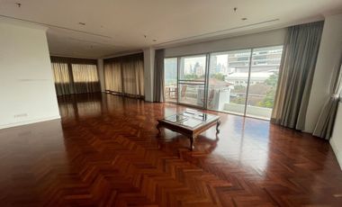 For rent 4 bedrooms condo in Sathon, Bangkok