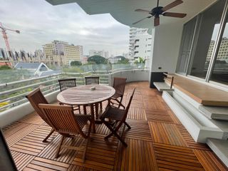 For rent 4 bedrooms condo in Sathon, Bangkok