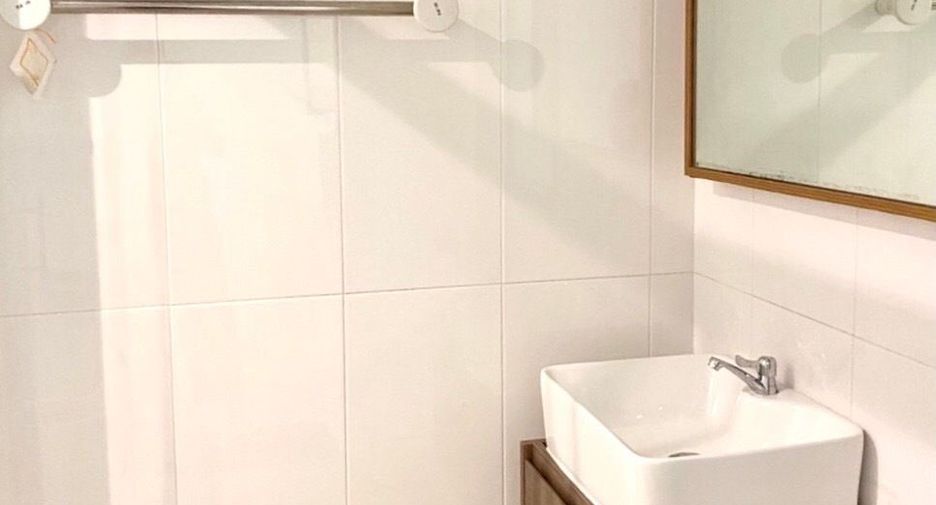 For sale 2 bedrooms condo in Phra Khanong, Bangkok