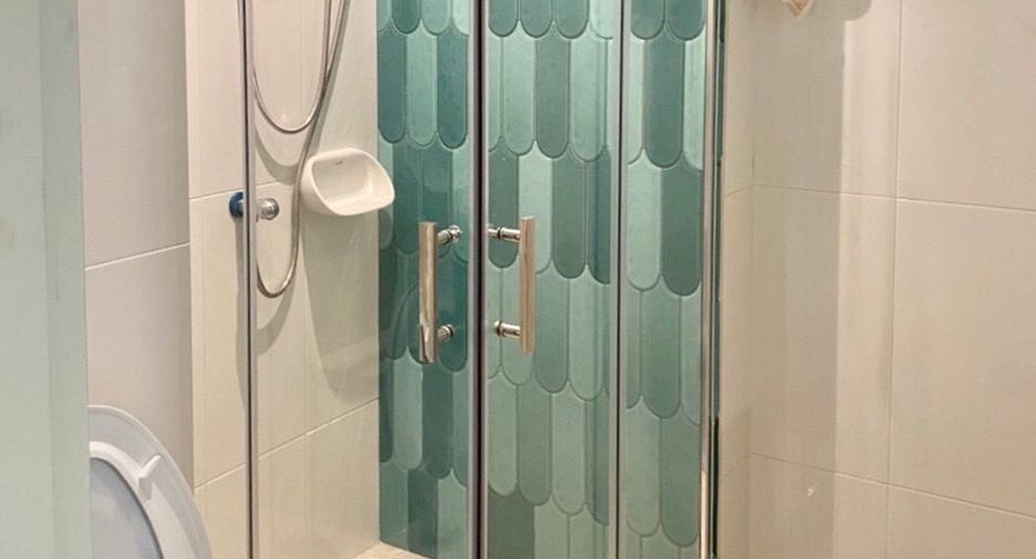 For sale 2 bedrooms condo in Phra Khanong, Bangkok