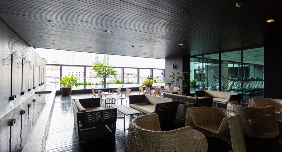 Condo en alquiler de 1 habitaciones en Khlong Toei, Bangkok