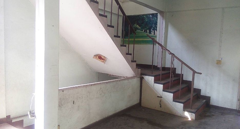 Reihenhaus zum Kauf mit 5 Zimmer in Phasi Charoen, Bangkok