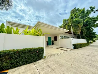 Villa en alquiler de 3 habitaciones en Thalang, Phuket
