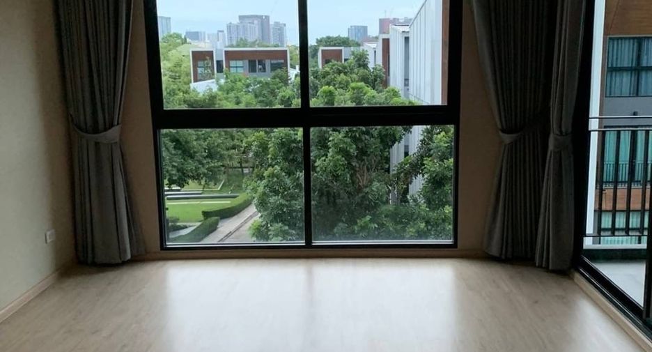 For sale 3 bedrooms townhouse in Suan Luang, Bangkok