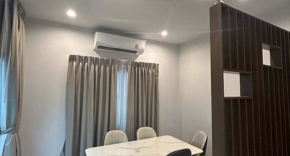 For rent 4 bedrooms house in Khlong Sam Wa, Bangkok