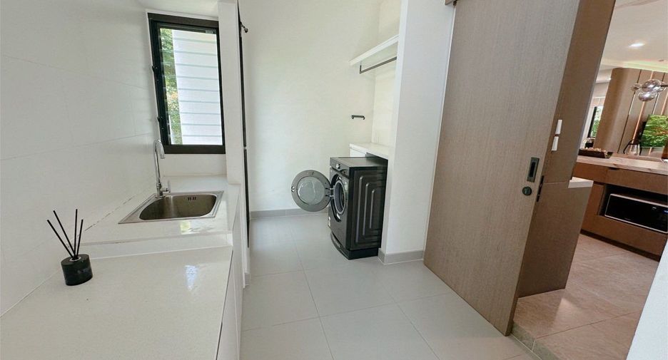 For sale and for rent 4 bedrooms house in Bang Phli, Samut Prakan