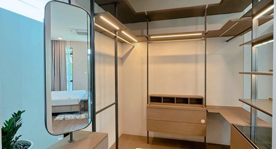 For sale and for rent 4 bedrooms house in Bang Phli, Samut Prakan