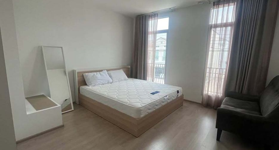 For rent 3 bedrooms townhouse in Prawet, Bangkok