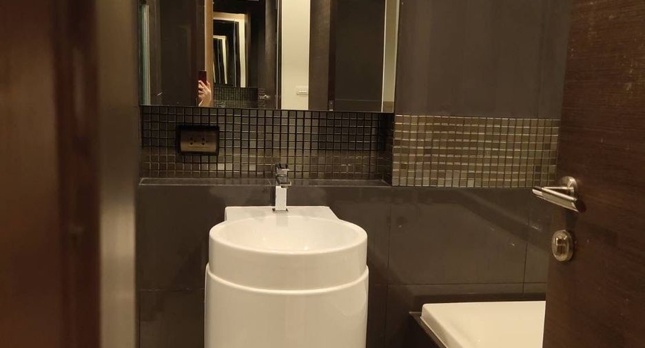 For rent 1 bed condo in Sathon, Bangkok