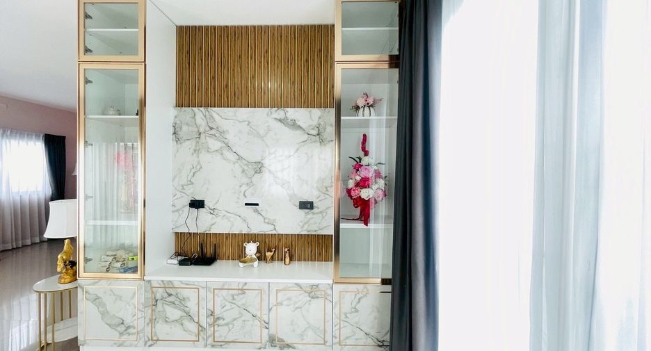 Haus zur Miete mit 3 Zimmer in Bang Phli, Samut Prakan