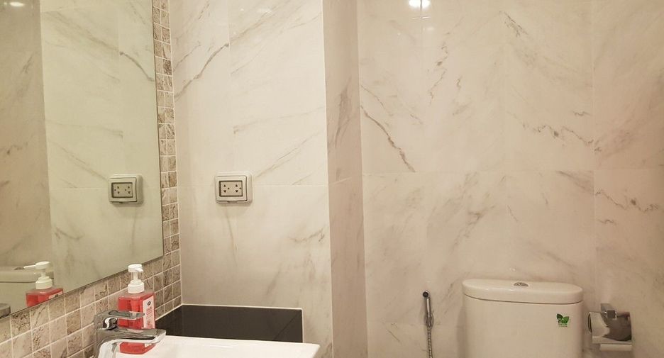 For rent 1 bed condo in Khlong San, Bangkok