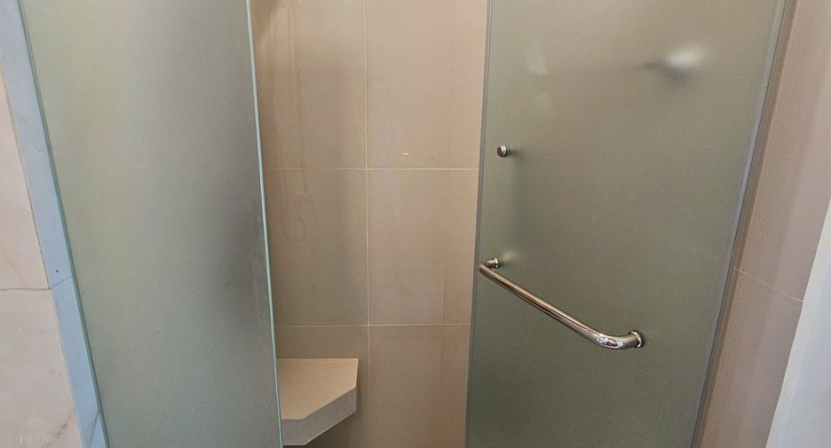 Wohnung zur Miete mit 1 Zimmer in Bang Phli, Samut Prakan