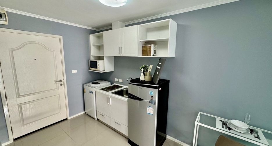 For sale 1 bed condo in Mueang Samut Prakan, Samut Prakan