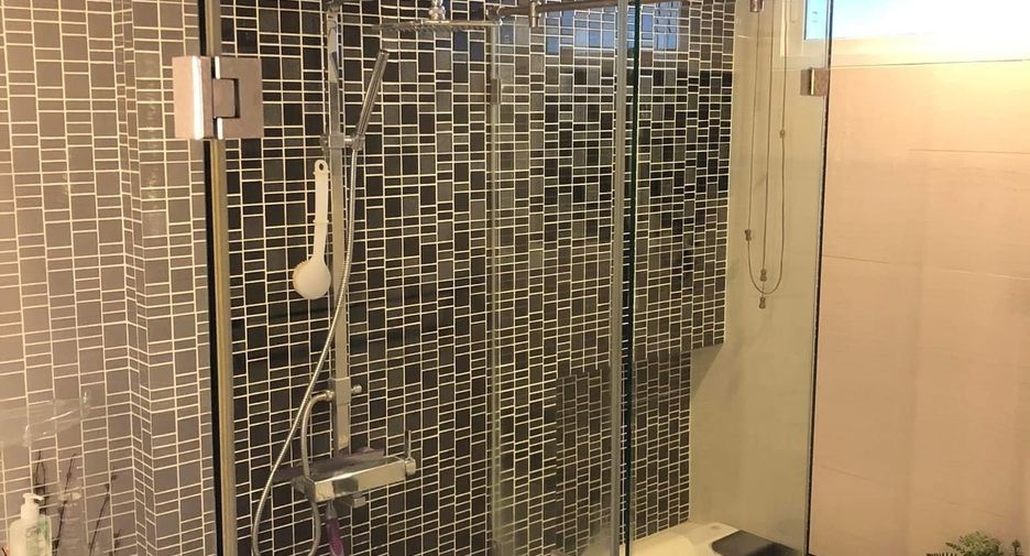 For sale 4 bedrooms house in Chom Thong, Bangkok