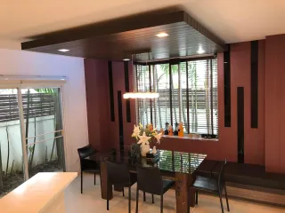 Haus zum Kauf mit 4 Zimmer in Chom Thong, Bangkok