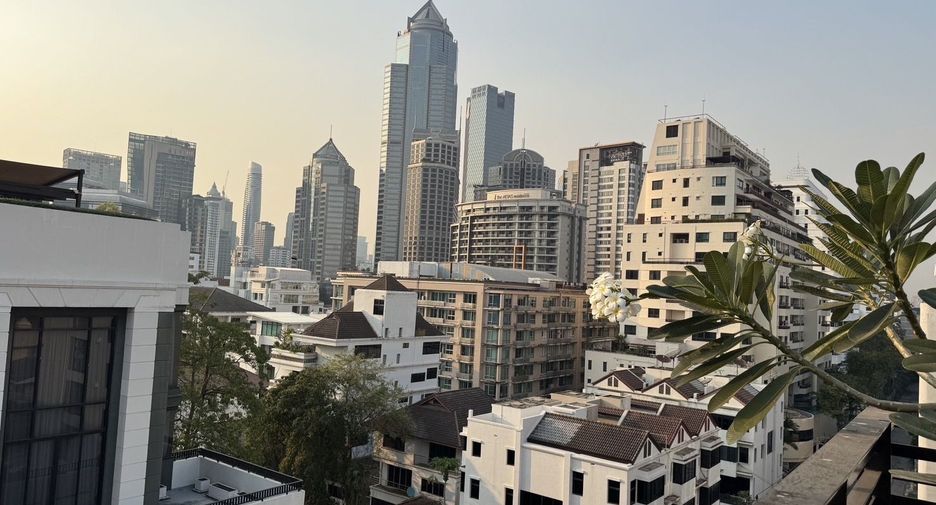 For rent 1 bed condo in Khlong Toei, Bangkok