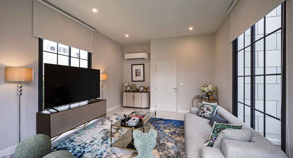 For sale and for rent 4 bedrooms house in Bang Kapi, Bangkok
