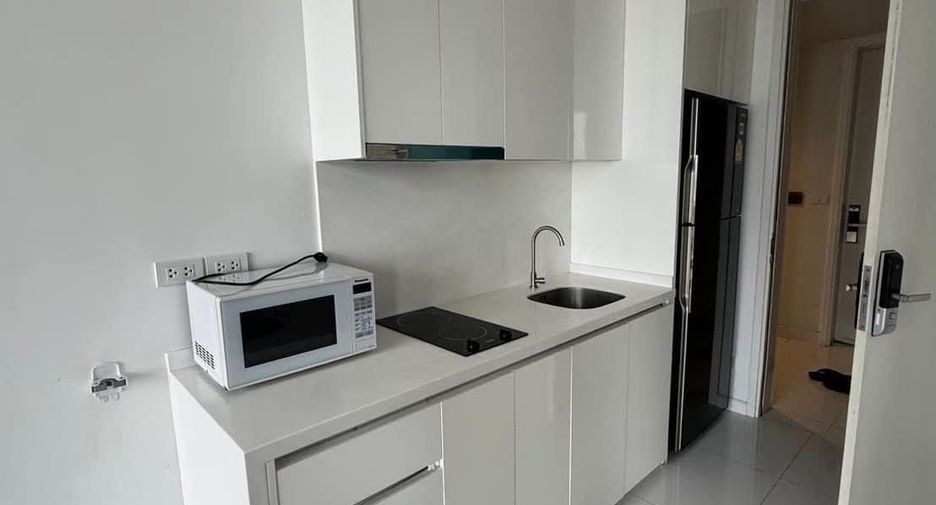 For rent studio condo in Sathon, Bangkok