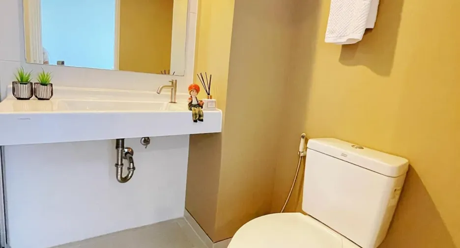 For rent 1 bed condo in Bang Kapi, Bangkok