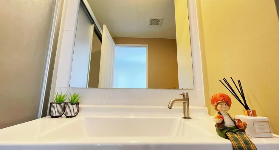 For rent 1 bed condo in Bang Kapi, Bangkok