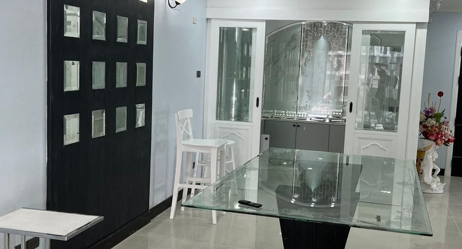 ขาย 4 ห้องนอน คอนโด ใน วัฒนา, กรุงเทพฯ