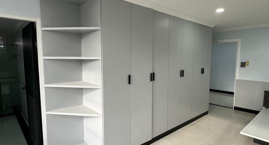 ขาย 4 ห้องนอน คอนโด ใน วัฒนา, กรุงเทพฯ
