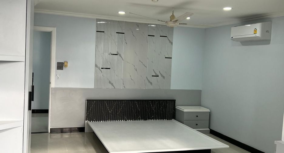 ขาย 4 ห้องนอน คอนโด ใน วัฒนา, กรุงเทพฯ