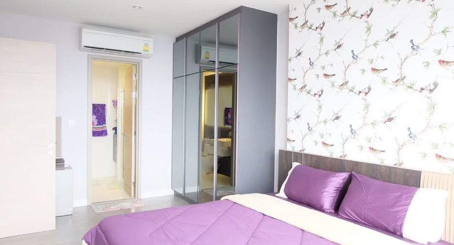 For rent 2 bedrooms condo in Bang Rak, Bangkok