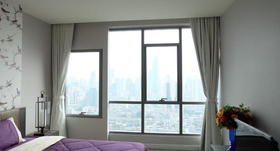 For rent 2 bedrooms condo in Bang Rak, Bangkok