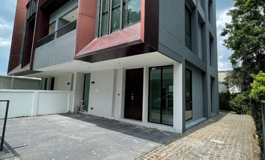 For sale office in Lat Phrao, Bangkok