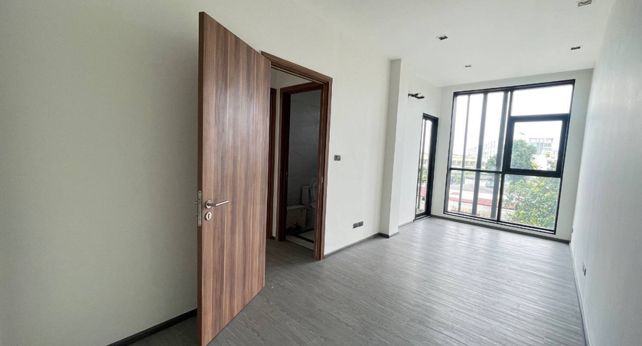 For sale office in Lat Phrao, Bangkok