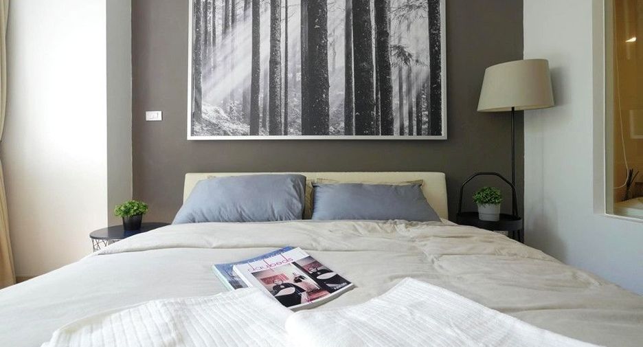 For rent 2 bedrooms condo in Watthana, Bangkok