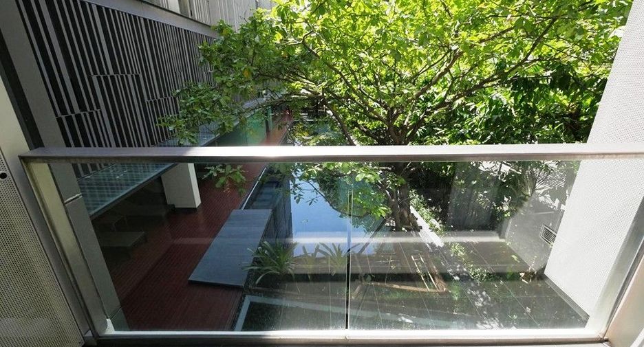 For rent 2 bedrooms condo in Watthana, Bangkok