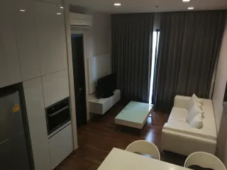 For rent 1 bed condo in Huai Khwang, Bangkok
