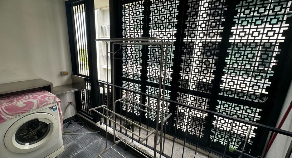 For sale 1 bed condo in Khlong Toei, Bangkok