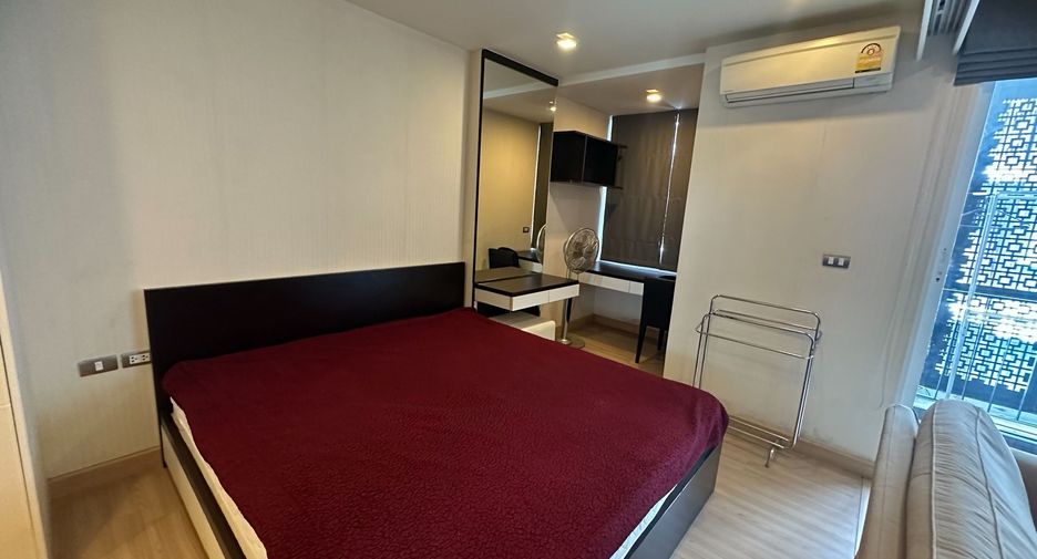 For sale 1 bed condo in Khlong Toei, Bangkok