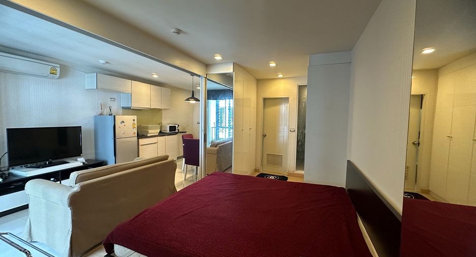 For sale 1 bed condo in Khlong Toei, Bangkok