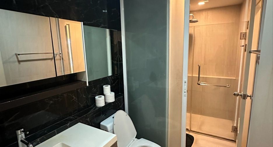 For sale 1 bed condo in Khlong Toei, Bangkok
