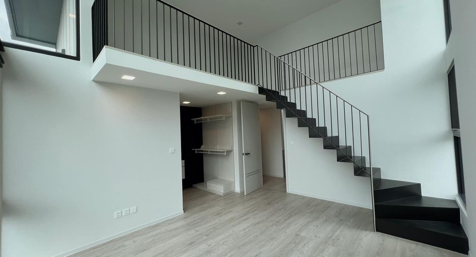 Haus zur Miete mit 4 Zimmer in Saphan Sung, Bangkok