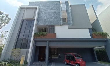 Продажа 4 спальни дом в Банг Капи, Бангкок