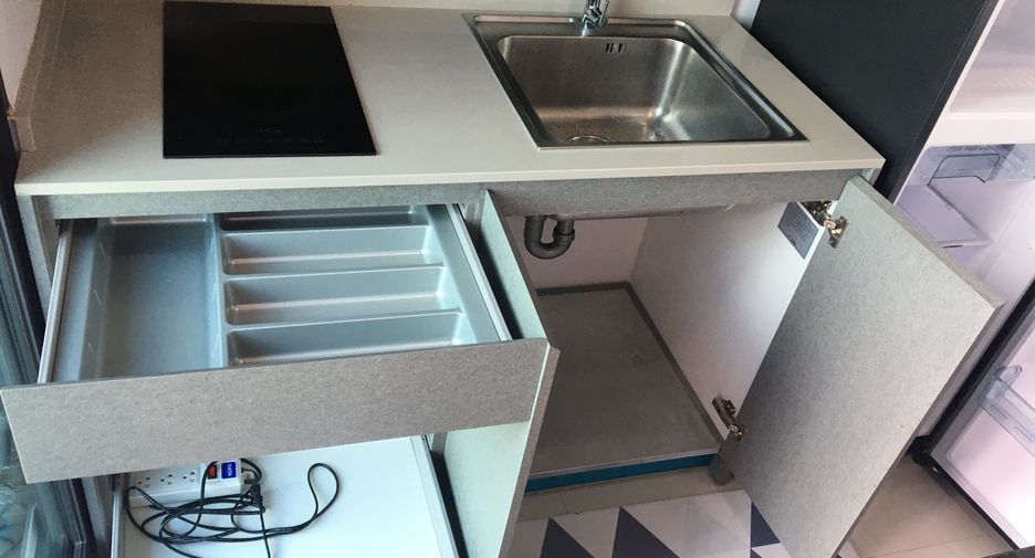 For rent 1 bed condo in Phra Khanong, Bangkok